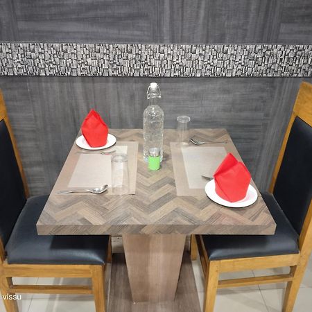 Variety Inn Πάτνα Εξωτερικό φωτογραφία