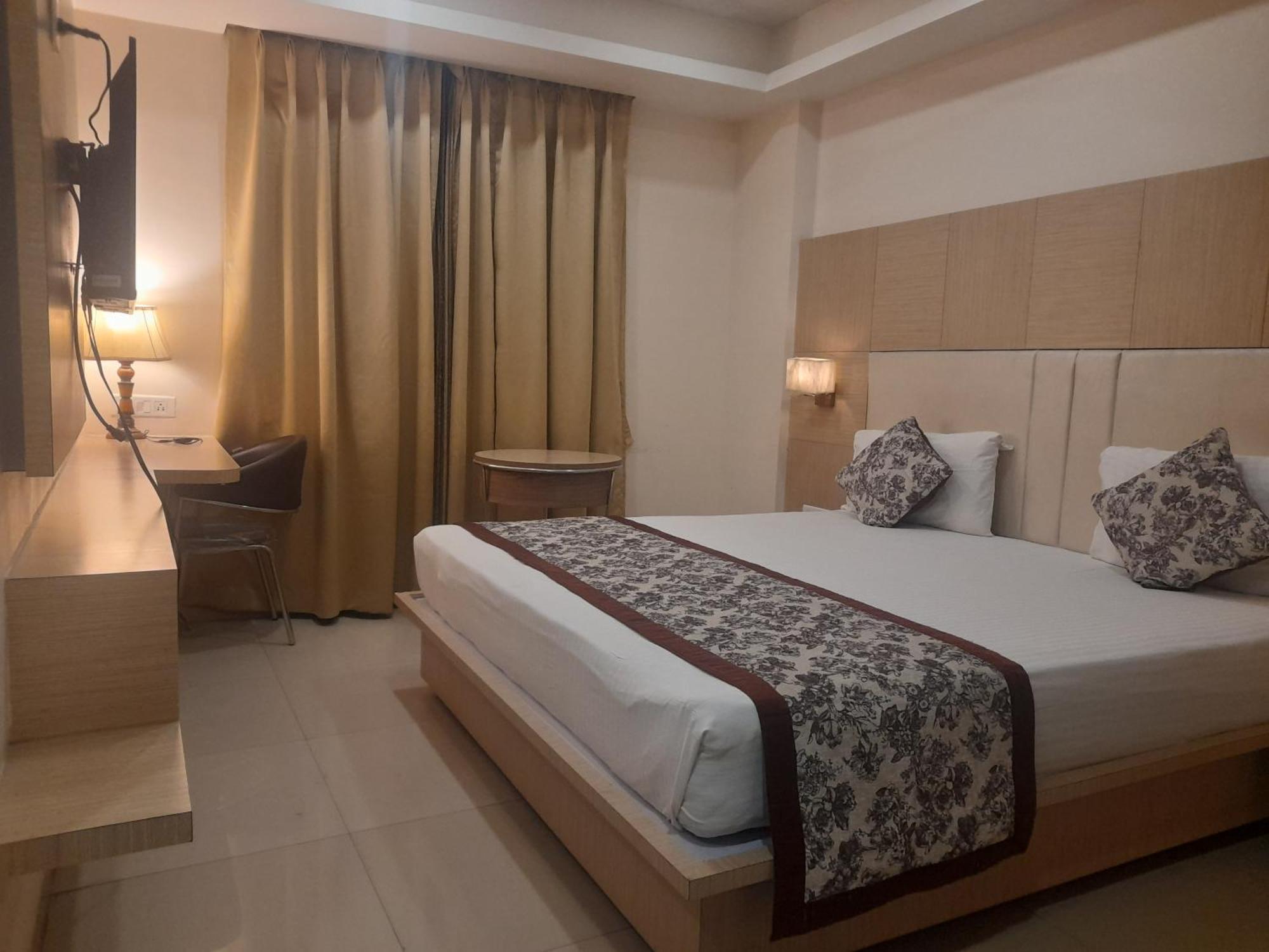 Variety Inn Πάτνα Εξωτερικό φωτογραφία
