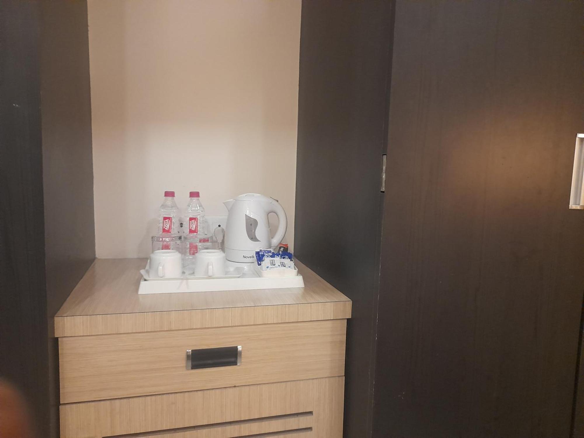 Variety Inn Πάτνα Εξωτερικό φωτογραφία