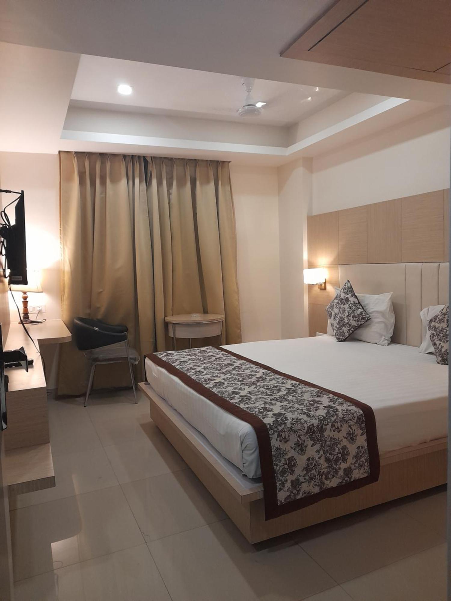 Variety Inn Πάτνα Εξωτερικό φωτογραφία