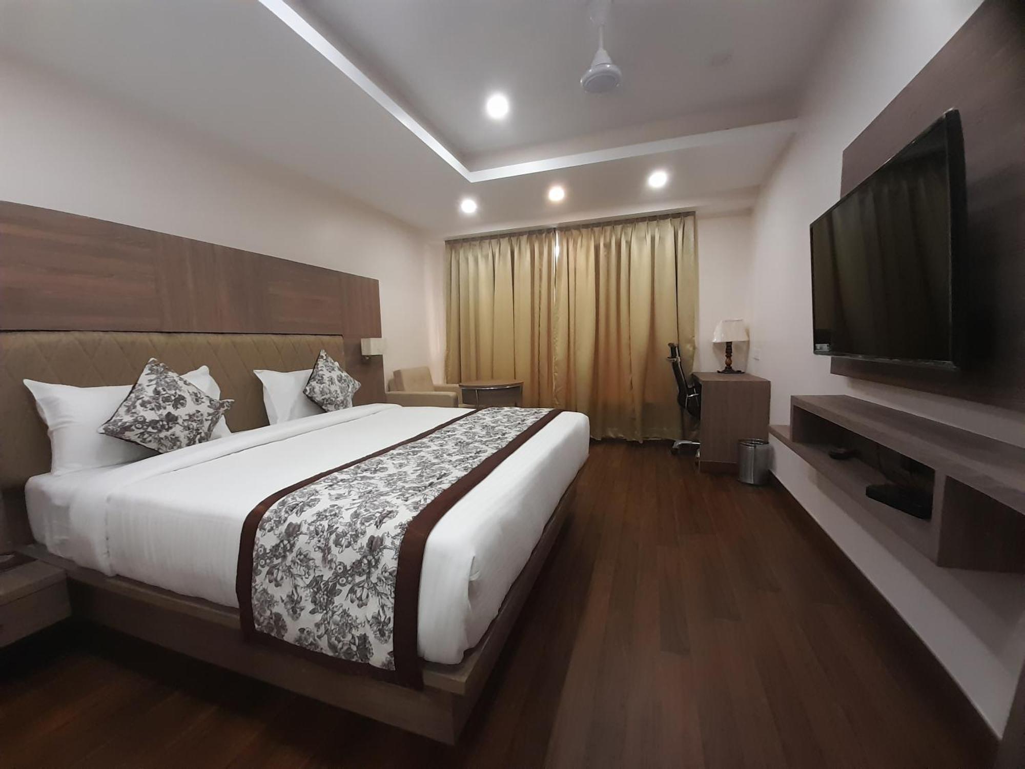 Variety Inn Πάτνα Εξωτερικό φωτογραφία